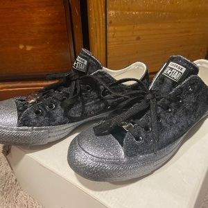 Miley Cyrus black velvet glitter converse size 9